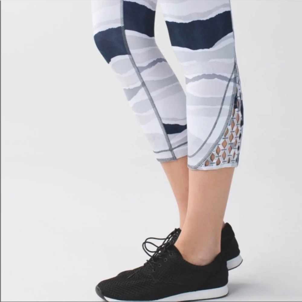 Lululemon True Self Crop Pants Size 6